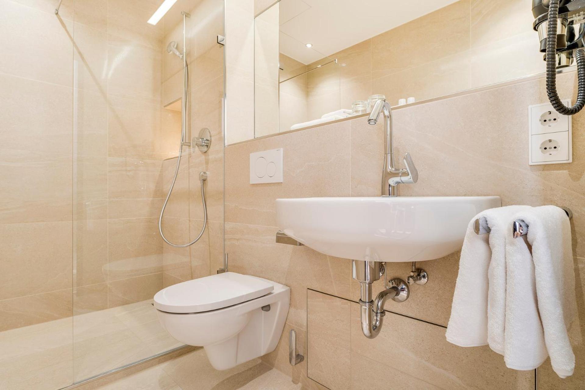 Hotel-Etage Apfelrot Эрдинг Экстерьер фото